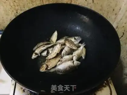Make Wild minnow soup step 2