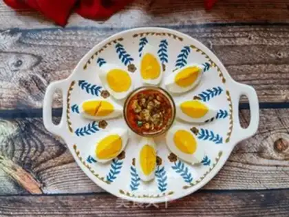 Make Eggs with ten cranberry garlic juice step 6
