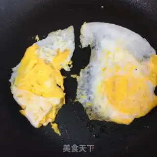 Make Egg and vegetable sandwich step 3