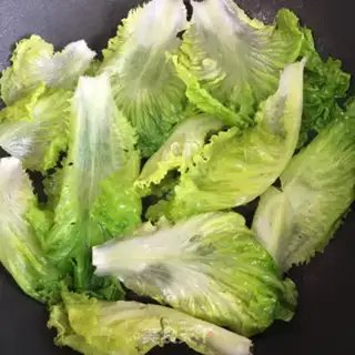 Make Egg and vegetable sandwich step 5