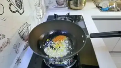 Make Spicy soup step 1