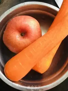 Make Soybean carrot apple bone soup step 2
