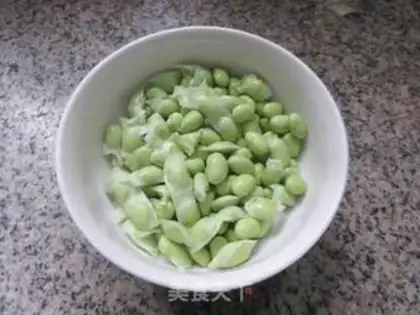 Make Scrambled and dried beans step 1