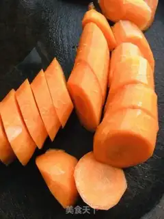 Make Soybean carrot apple bone soup step 5
