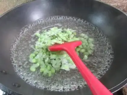 Make Scrambled and dried beans step 3