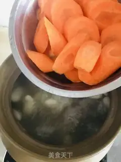 Make Soybean carrot apple bone soup step 6