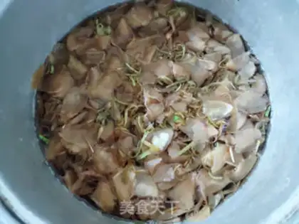 Make Fried roses step 2