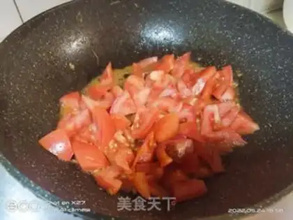Make Tomato fried eggs step 3