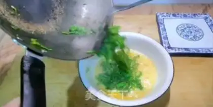 Make Chili fried eggs step 4