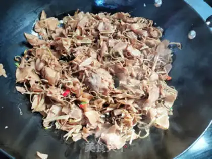 Make Fried roses step 6