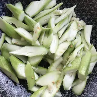 Make walnut oil and silk melon step 4