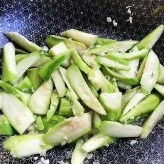Make walnut oil and silk melon step 5