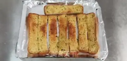 Make Garlic bread step 4