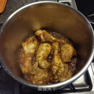 Make No water-free chicken legs step 8