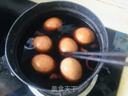 Make walnut shells boiled eggs step 9