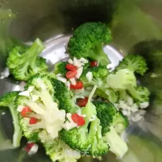 Make Chicken chest and broccoli step 8