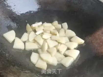 Make Bean-fruit potato ribs step 3