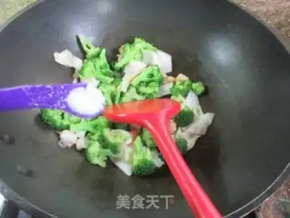 Make Big cabbage and broccoli step 5