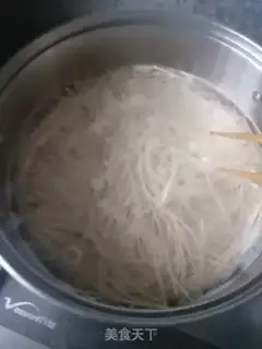 Make Hot dry noodles step 4