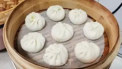 Make The mushroom gravy bun step 4