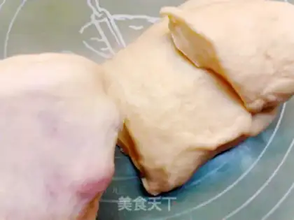 Make Coconut jam bread step 3