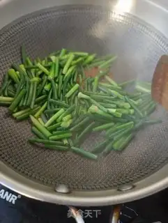 Make Garlic fried chicken step 4