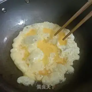 Make Tomato fried eggs step 4