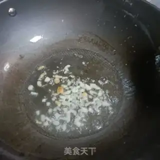 Make Tomato fried eggs step 6