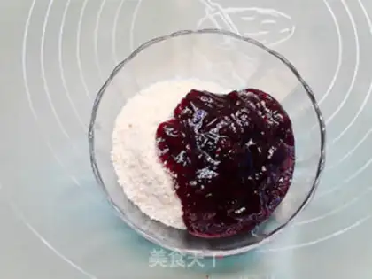 Make Coconut jam bread step 8