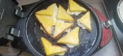 Make Fried egg bread step 10