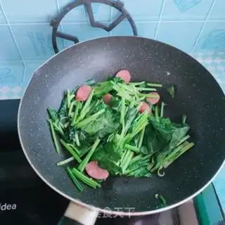 Make Red sausage spinach step 4