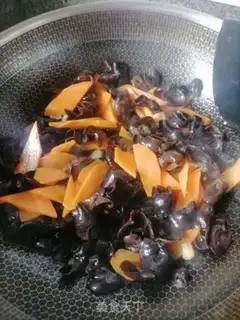 Make Wood carrots, cucumbers step 4