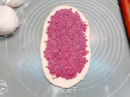 Make Coconut jam bread step 11