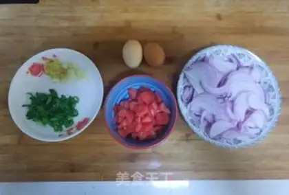 Make Onion fried eggs step 0