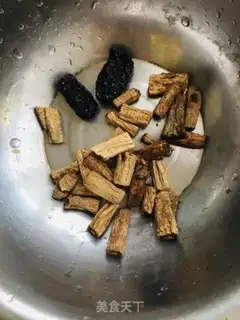 Make Soybeans in apple claw soup step 2