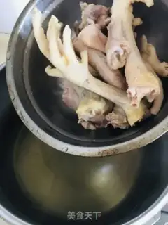 Make Soybeans in apple claw soup step 3