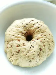 Make Three-coloured Quinoa whole wheat bun step 7