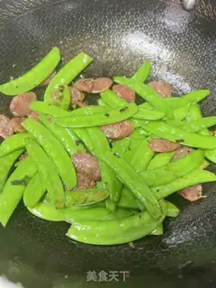 Make Sausage fried Dutch beans step 3