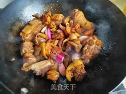Make Little potato black-mucked rooster step 6