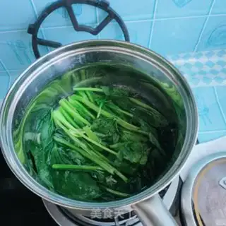 Make Crab mushrooms and spinach step 3