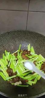Make Beef rolls and garlic step 6
