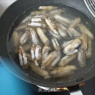 Make White mushrooms step 1