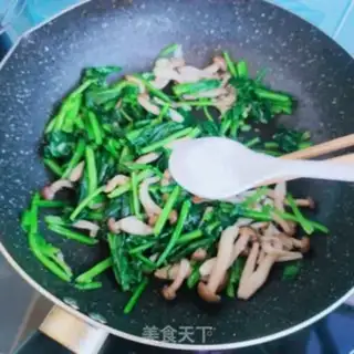 Make Crab mushrooms and spinach step 8