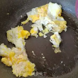 Make Eggs and pine mushrooms step 14