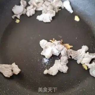 Make Eggs and pine mushrooms step 16
