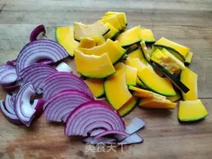 Make Onion pumpkin chicken step 1