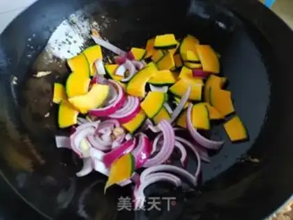 Make Onion pumpkin chicken step 3