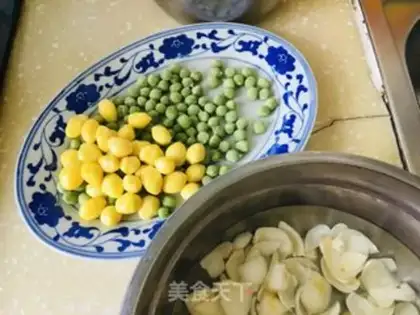 Make Silver almond lily with green beans step 0