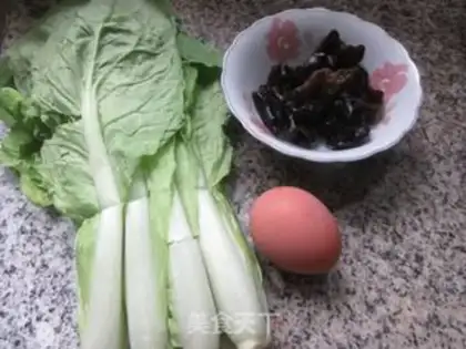 Make Black-mucked eggs and curry step 0