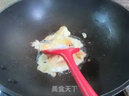 Make Black-mucked eggs and curry step 5
